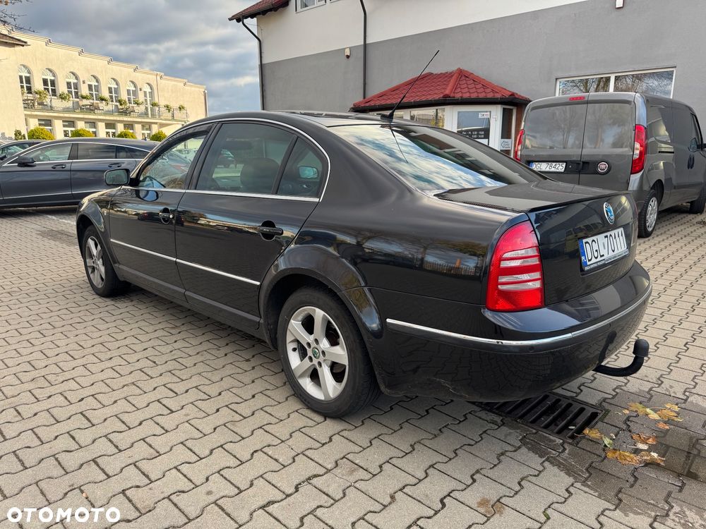 Skoda Superb ver-1-8t-prestige-tiptr - 3