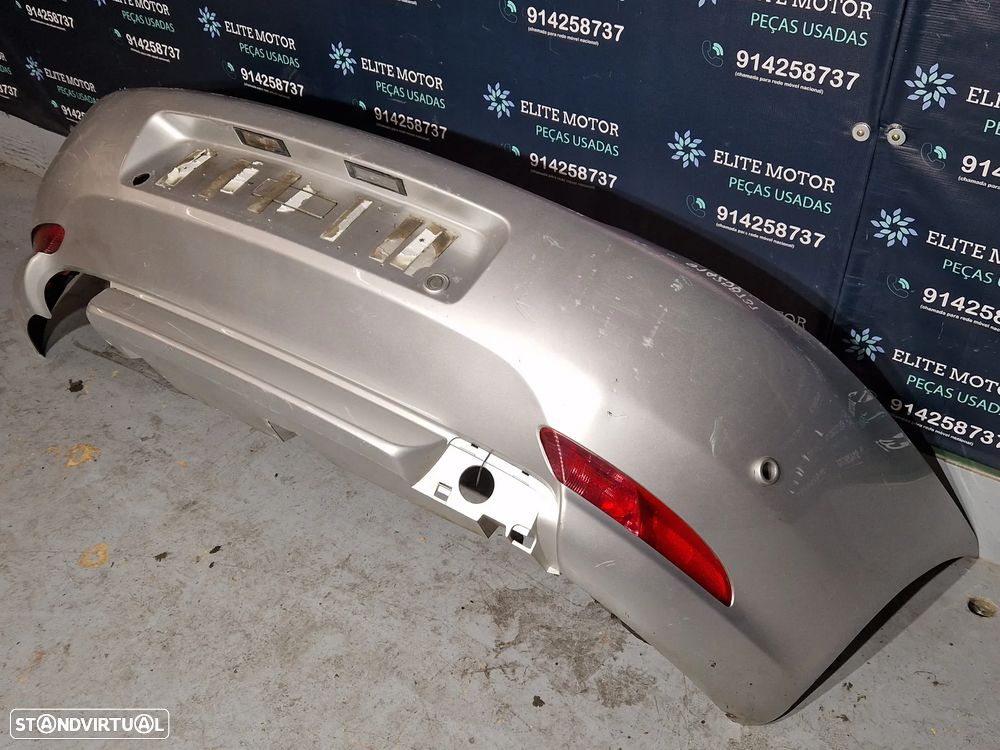 Parachoques traseiro usado ALFA ROMEO GT 1.9 JTD - 3