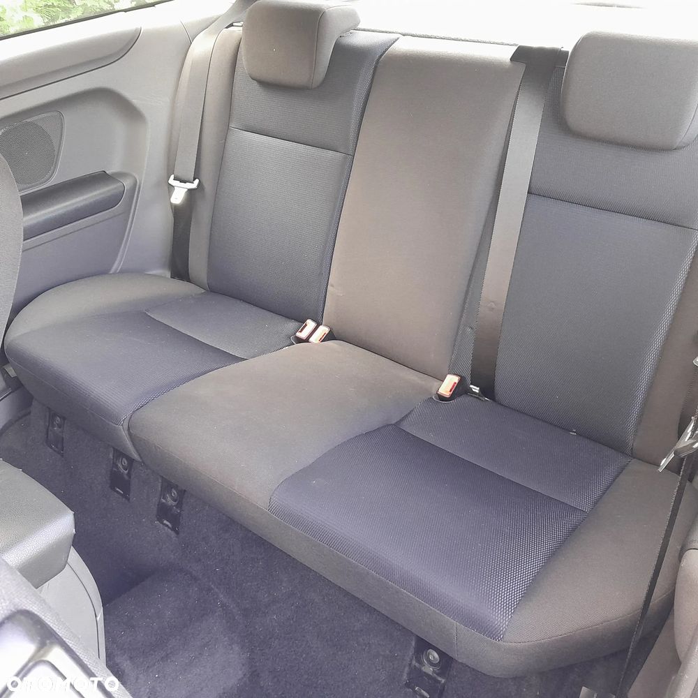Ford Focus 1.6 Ti-VCT Sport - 8