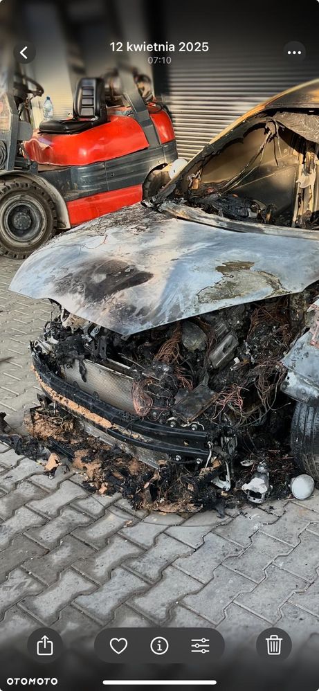 Toyota Yaris Hybrid 1.5 Executive - 1