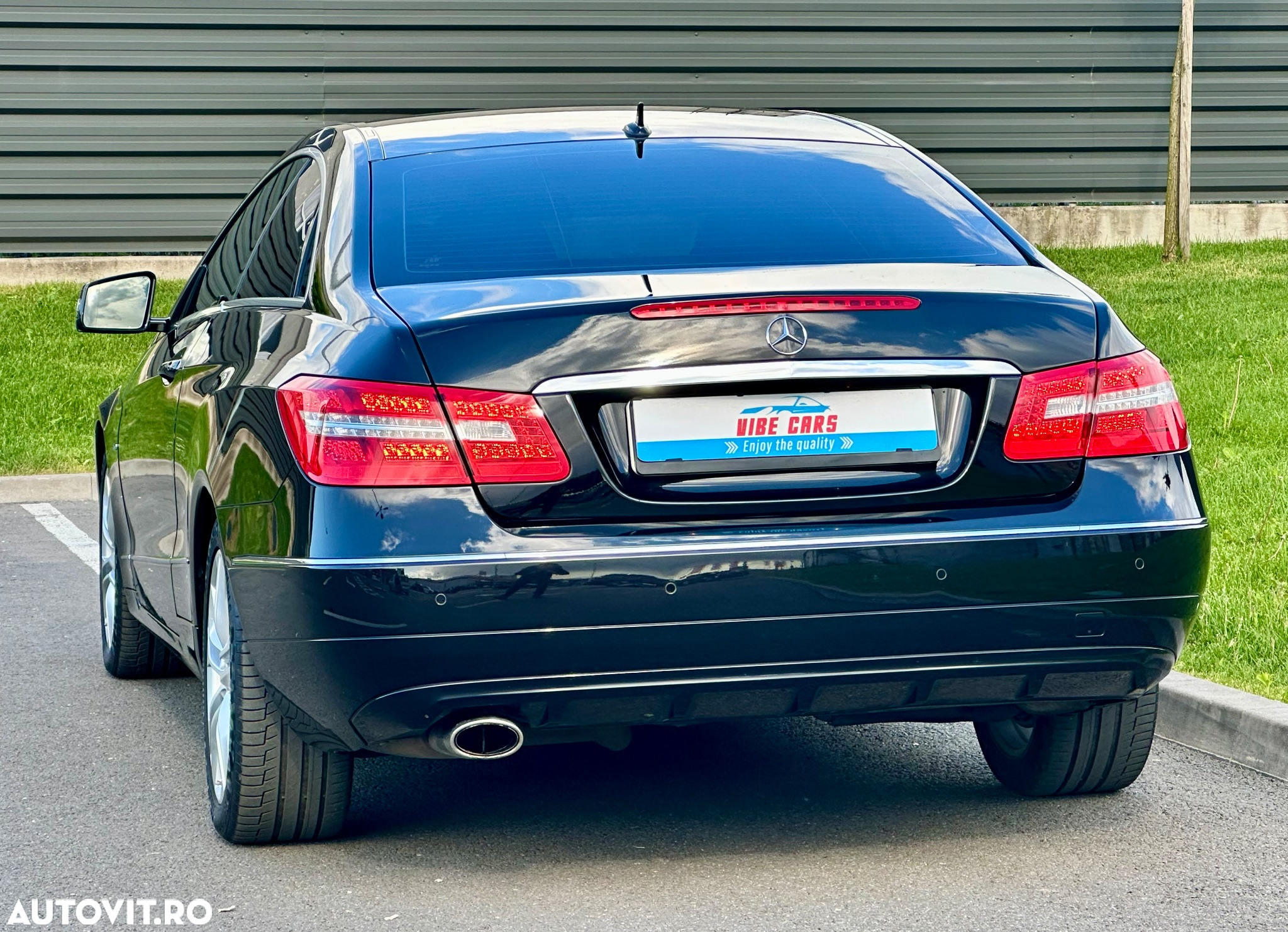 Mercedes-Benz E 220 CDI Coupe - 12
