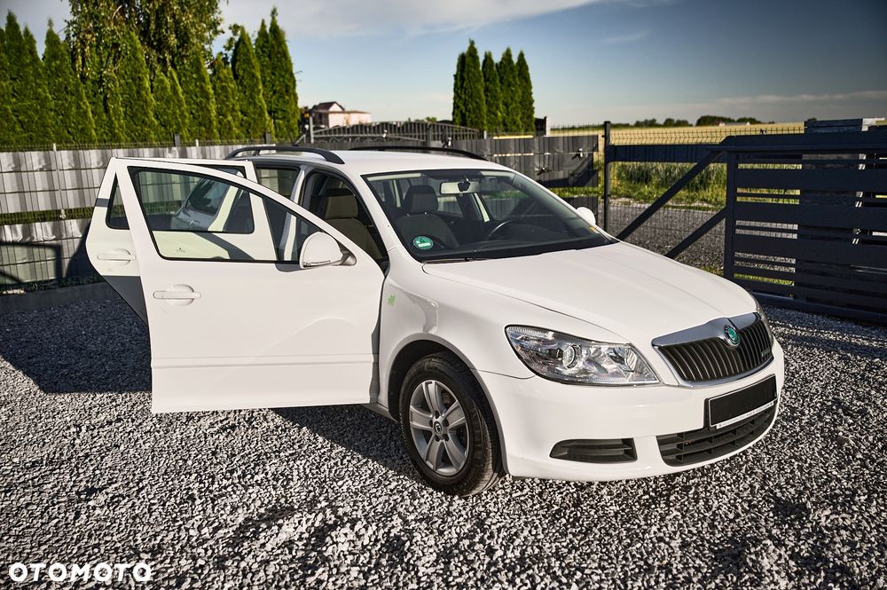 Skoda Octavia 1.6 TDI DPF Elegance - 18
