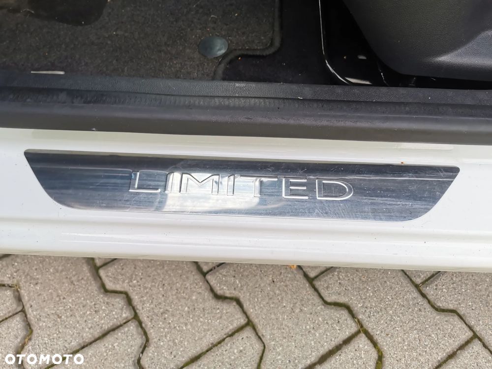 Renault Clio 1.2 16V Limited EU6 - 10