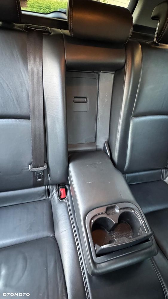 Toyota Avensis 2.0 Prestige MS - 21