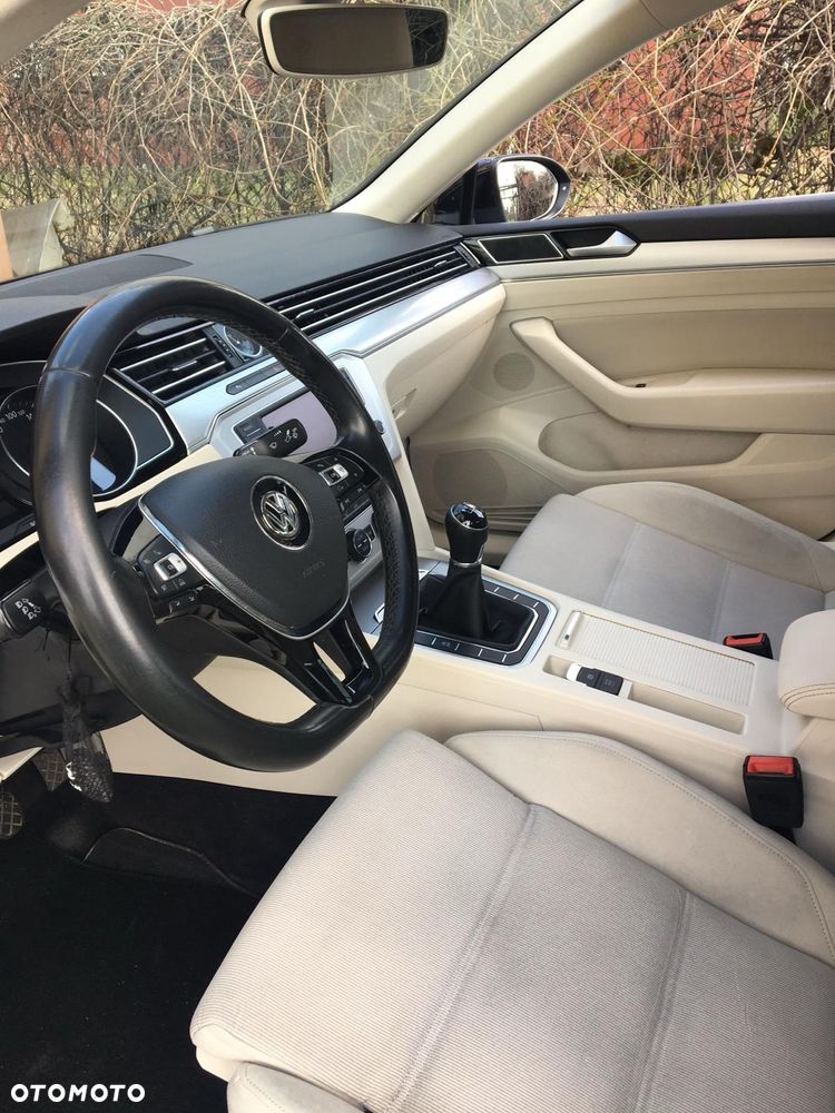 Volkswagen Passat 2.0 TDI BMT Comfortline - 8