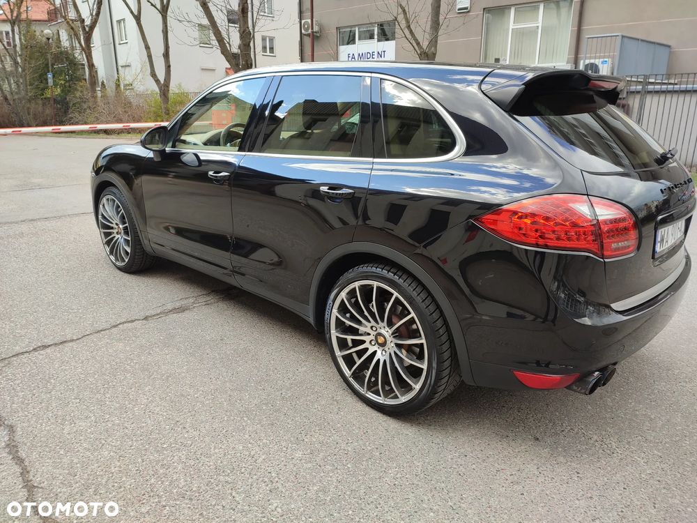 Porsche Cayenne - 2