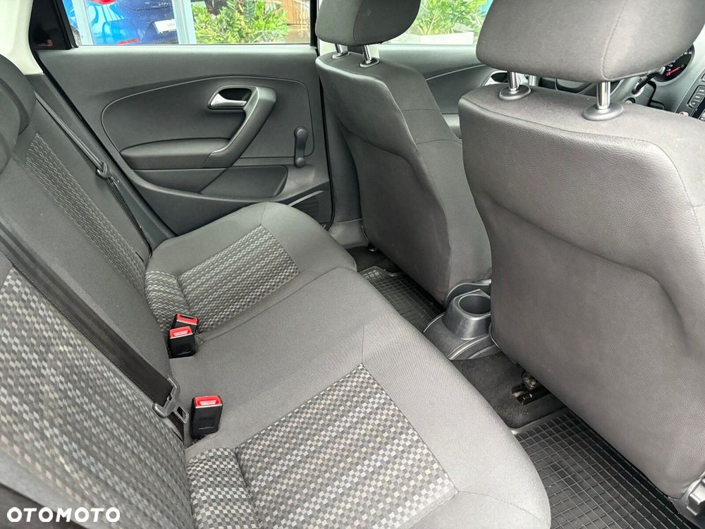 Volkswagen Polo - 14