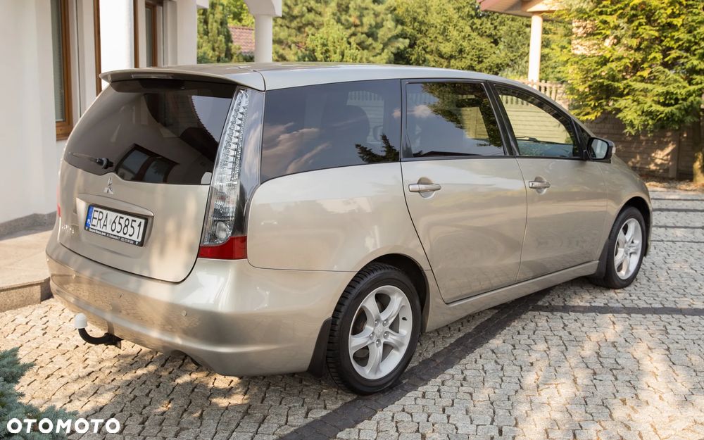 Mitsubishi Grandis 2.4 Intense - 5