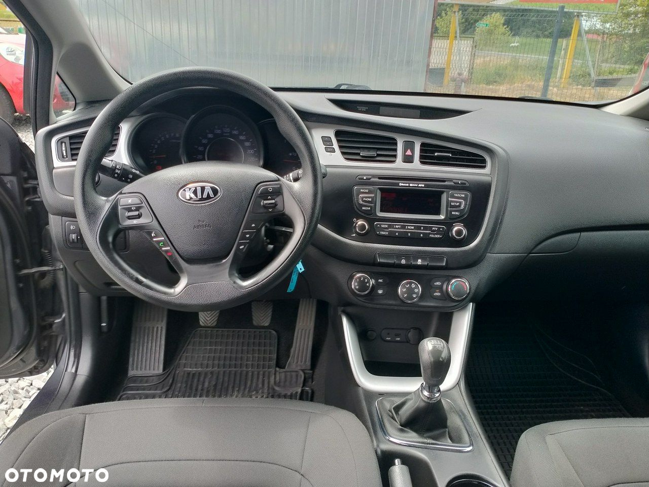 Kia Ceed - 13