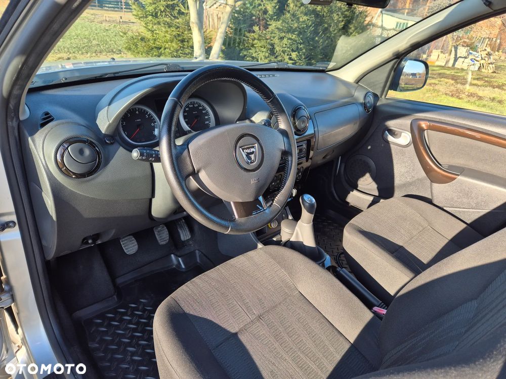 Dacia Duster 1.6 Laureate - 7