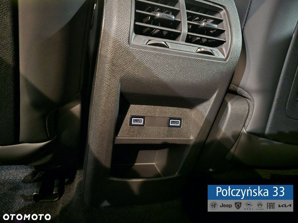 Peugeot 408 - 31