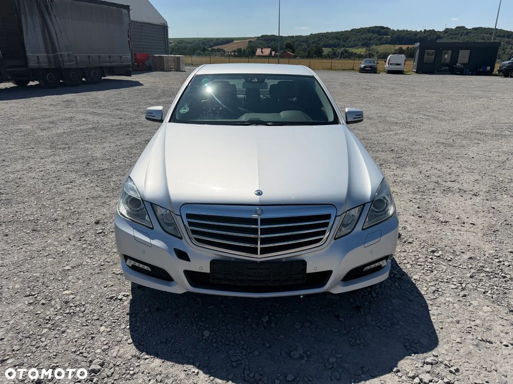 Mercedes-Benz Klasa E 200 CDI DPF BlueEFFICIENCY Automatik Avantgarde - 8