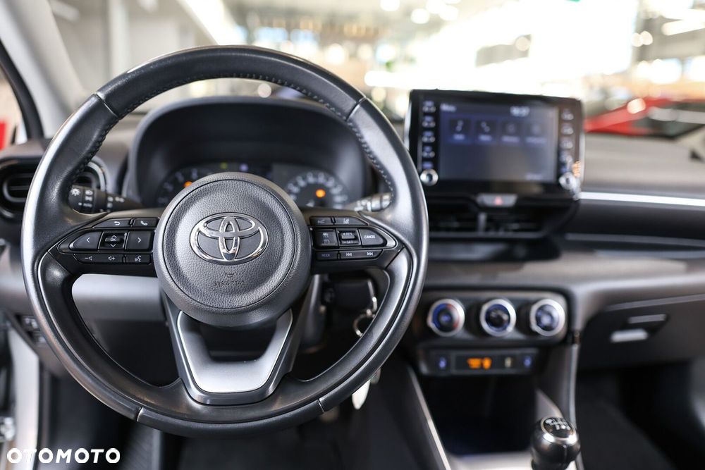 Toyota Yaris - 25