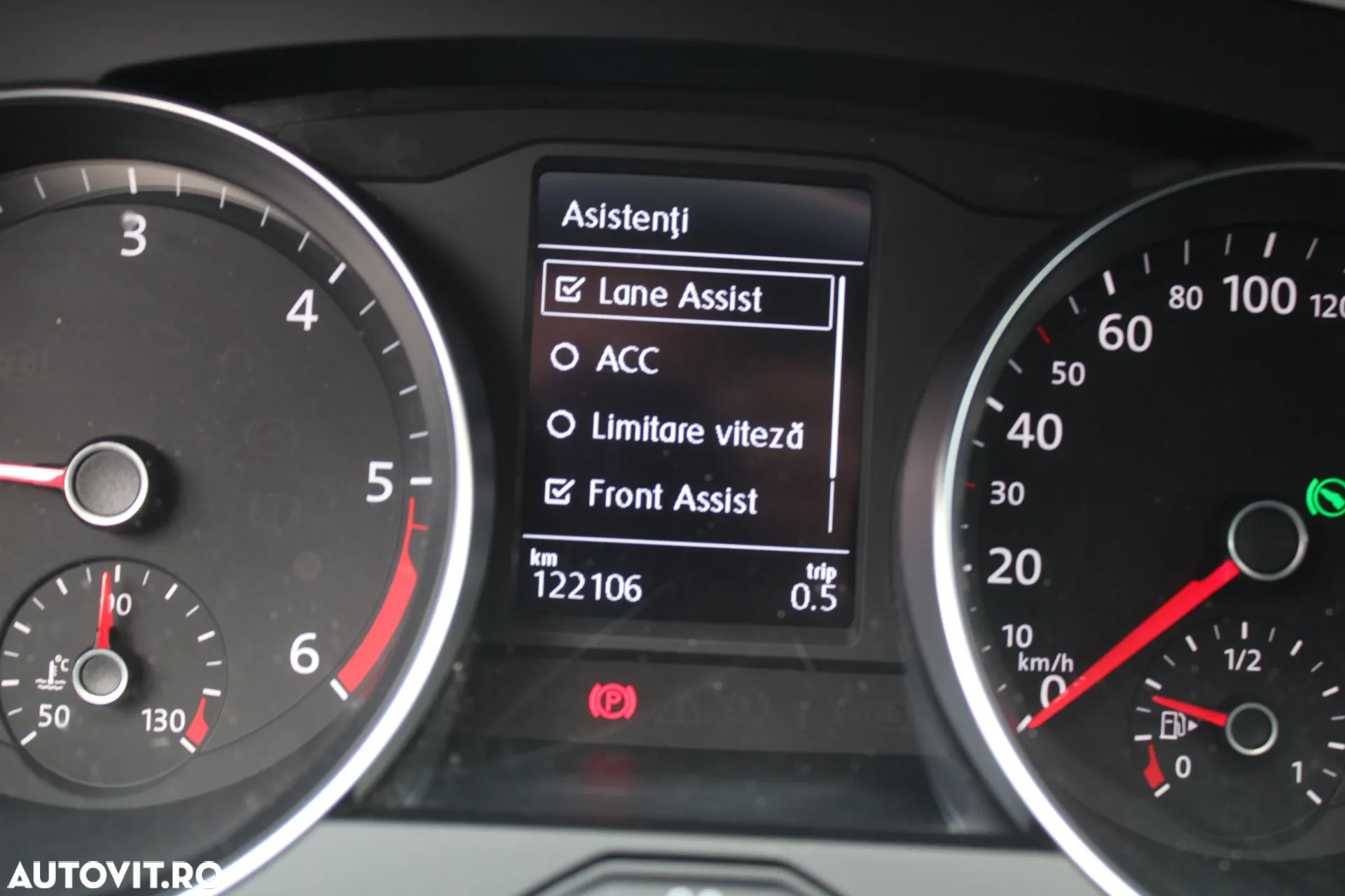 Volkswagen Passat 2.0 TDI (BlueMotion Technology) DSG Comfortline - 12