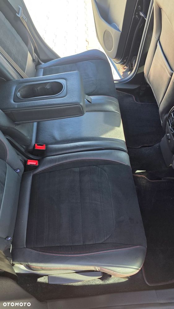 Ford Kuga 2.0 TDCi AWD ST-Line - 21