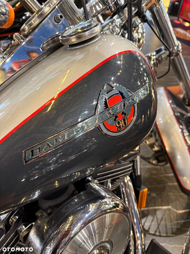 Harley-Davidson Dyna - 6