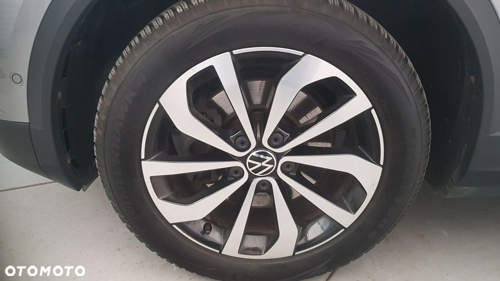 Volkswagen T-Roc - 9