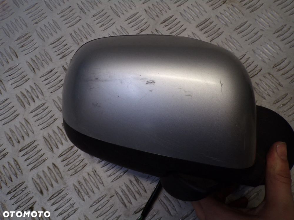 LUSTERKO PRAWE DACIA DUSTER I 5 PIN - 1