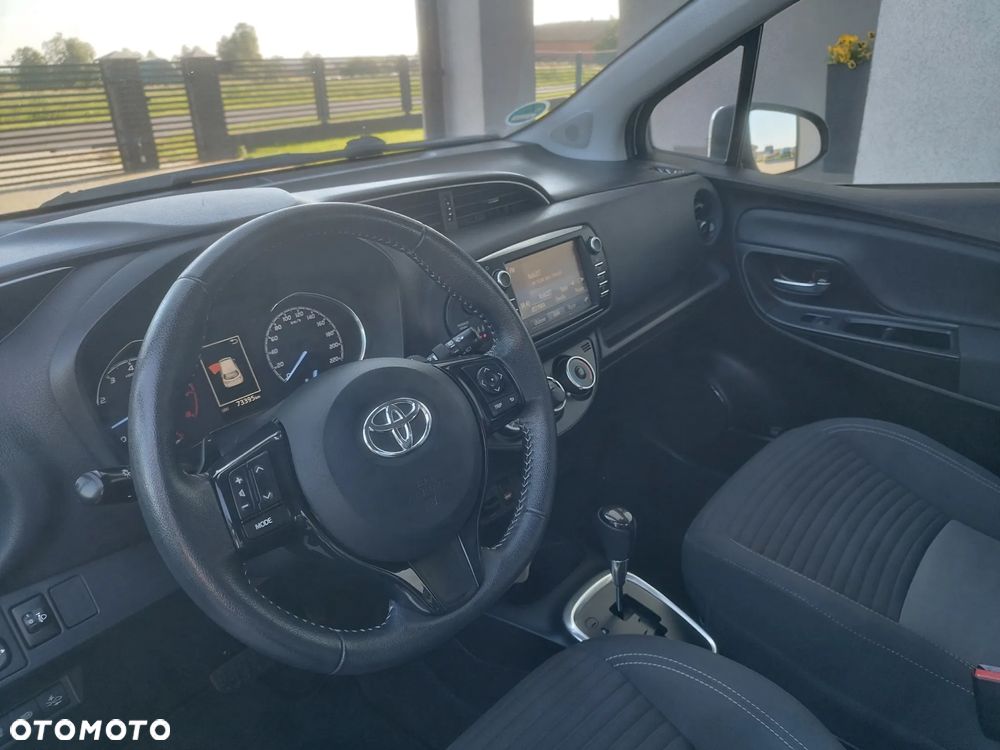 Toyota Yaris - 16