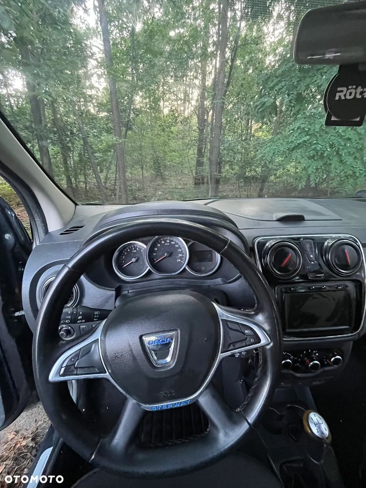 Dacia Lodgy 1.6 SCe Stepway S&S - 13