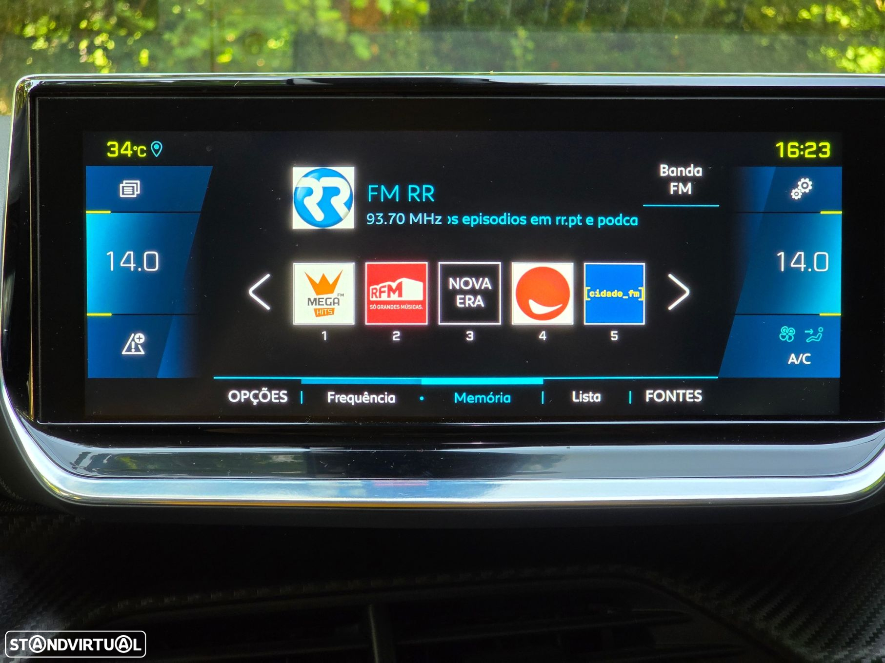 Peugeot e-2008 50 kWh Allure - 14