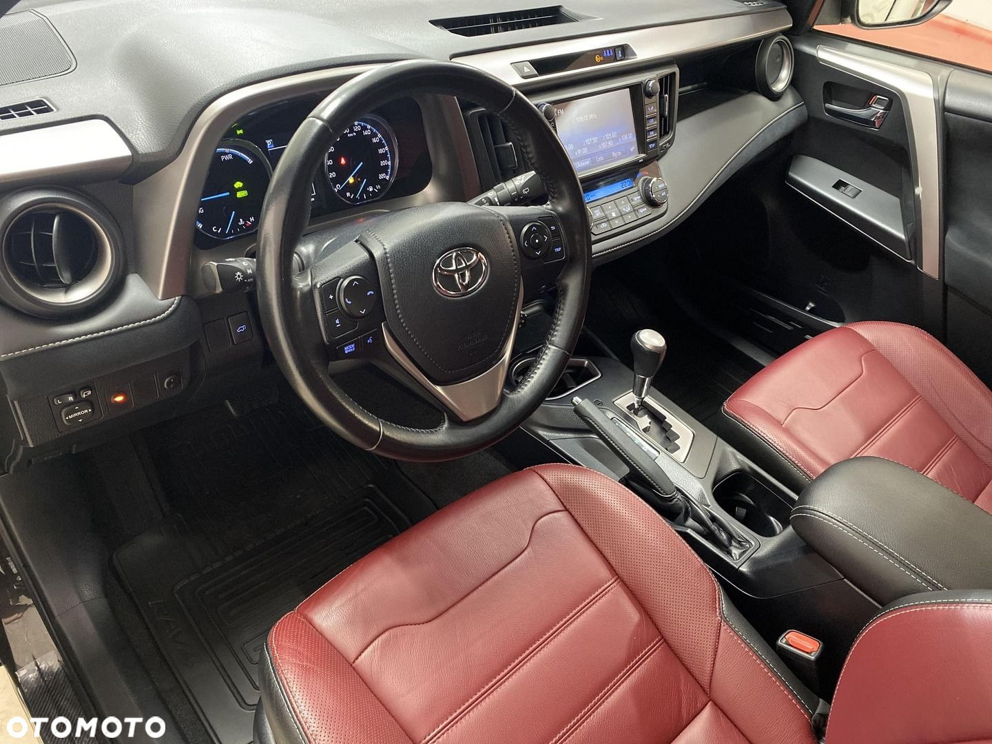 Toyota RAV4 - 10