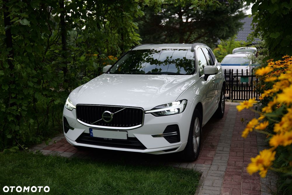 Volvo XC 60 B4 B Momentum Pro - 1