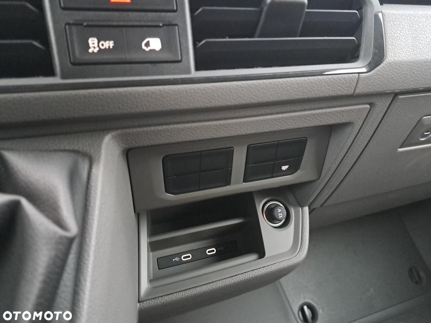 Volkswagen Crafter 35 Furgon, 2,0 TDI SCR 177KM,  6-bieg man., r.o: 4490 mm - 22