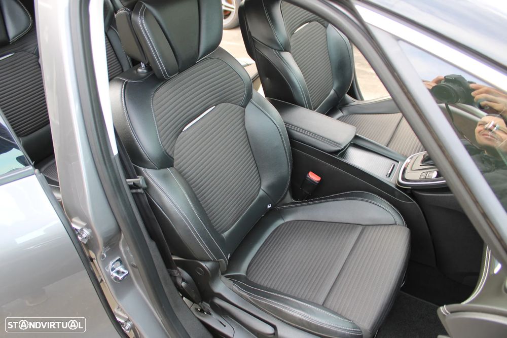 Renault Scénic dCi 110 FAP EDC Bose Edition - 44