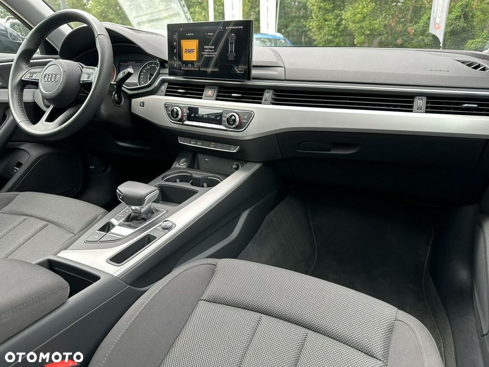 Audi A4 Limousine - 23