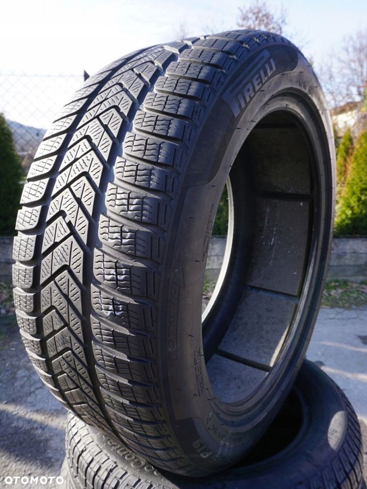 Pirelli Winter SottoZero 3 255/45R19 104W Z333 - 2