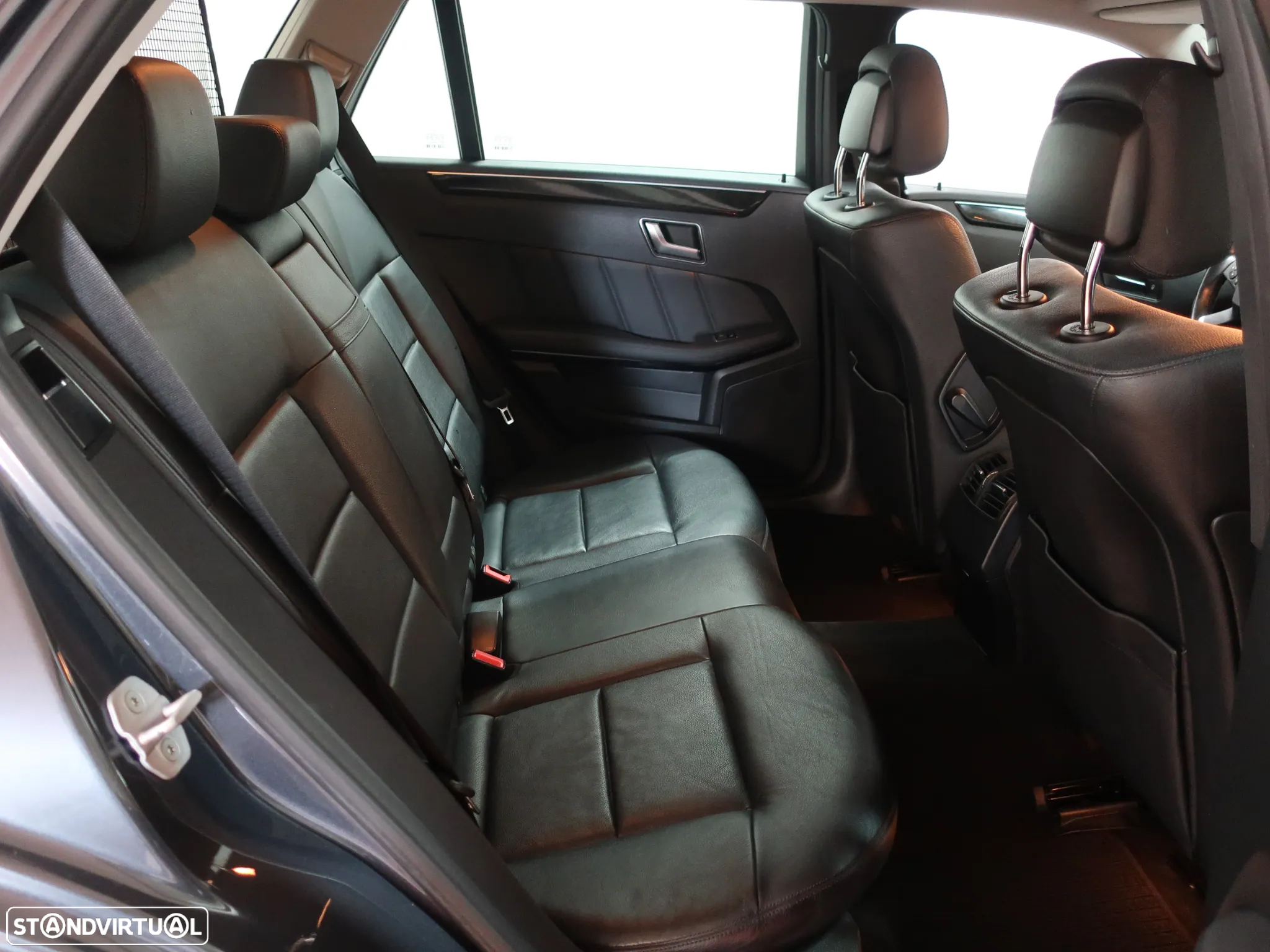 Mercedes-Benz E 350 CDi Avantgarde BlueEfficiency - 25