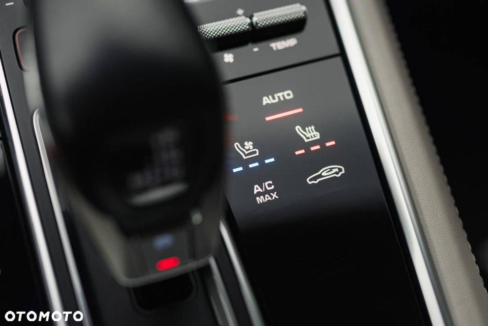 Porsche Panamera - 26