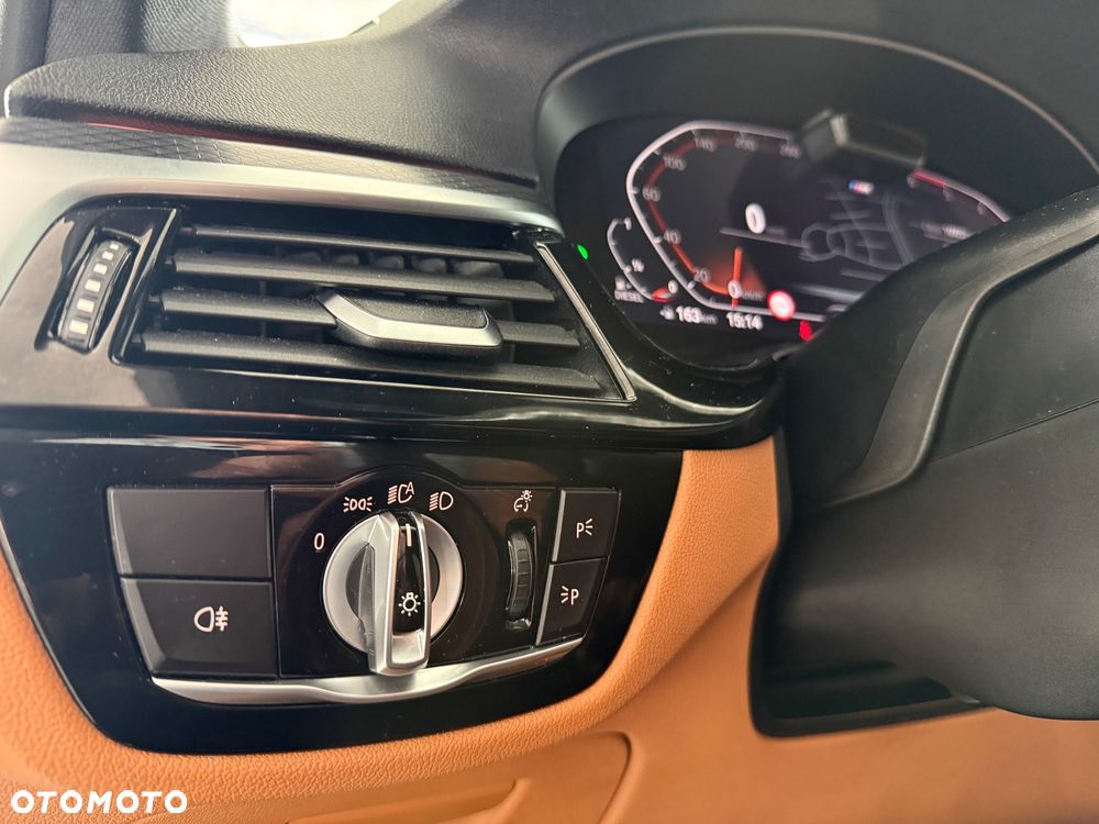 BMW Seria 5 520d M Sport sport - 31