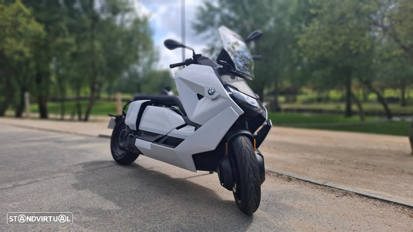 BMW CE 04