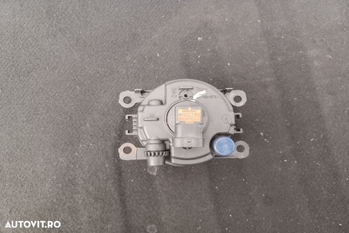 Grila proiector dreapta 8200074008 89202503	 8200074008 89202503 Rena - 3