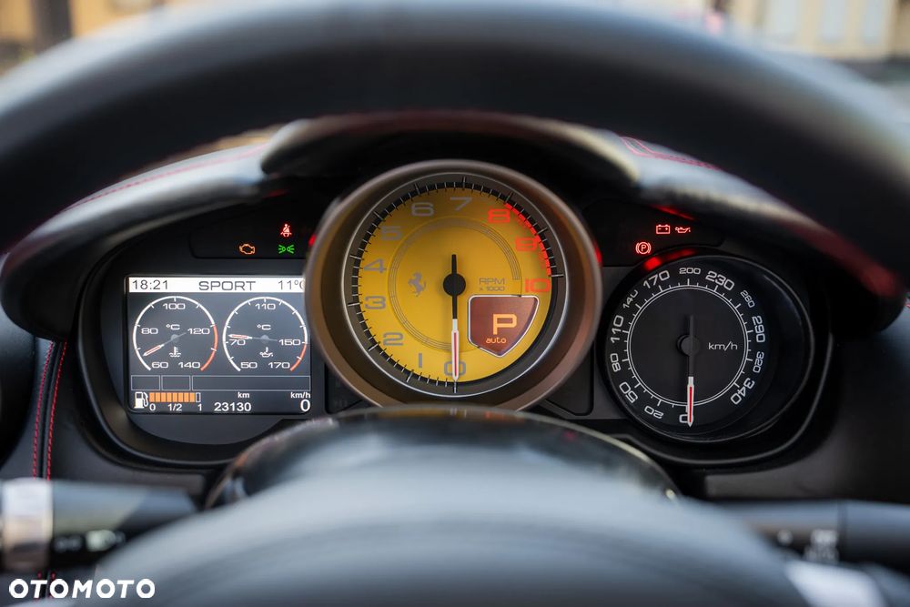 Ferrari California F1 DCT - 12