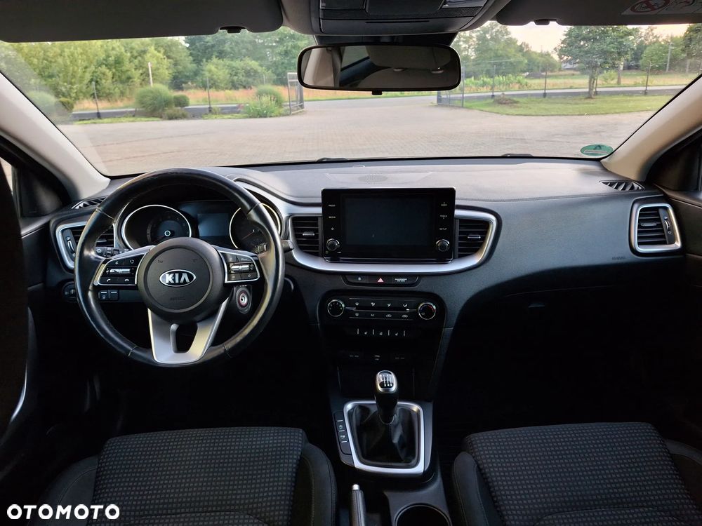 Kia Ceed 1.0 T-GDI 120 OPF Edition 7 - 24