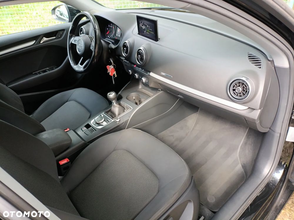 Audi A3 Sportback - 6