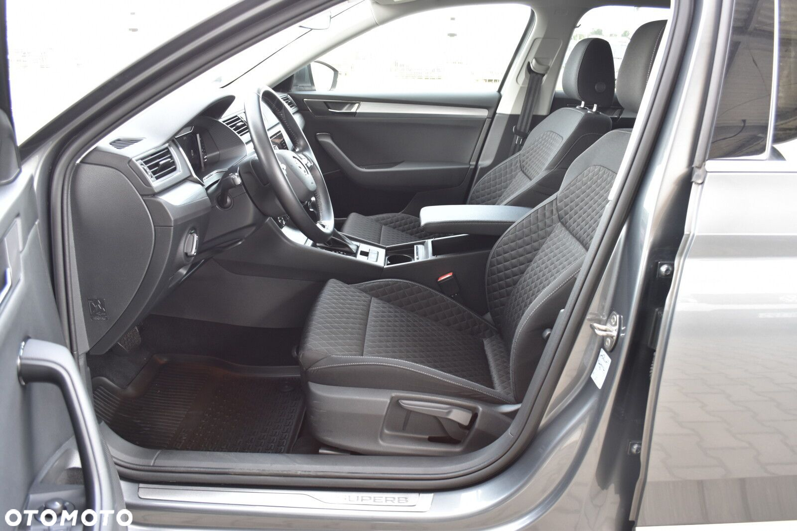 Skoda Superb 2.0 TSI Ambition DSG - 9