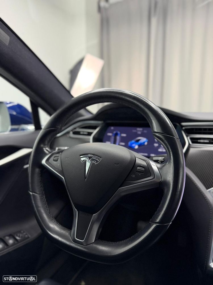Tesla Model S 75 - 19