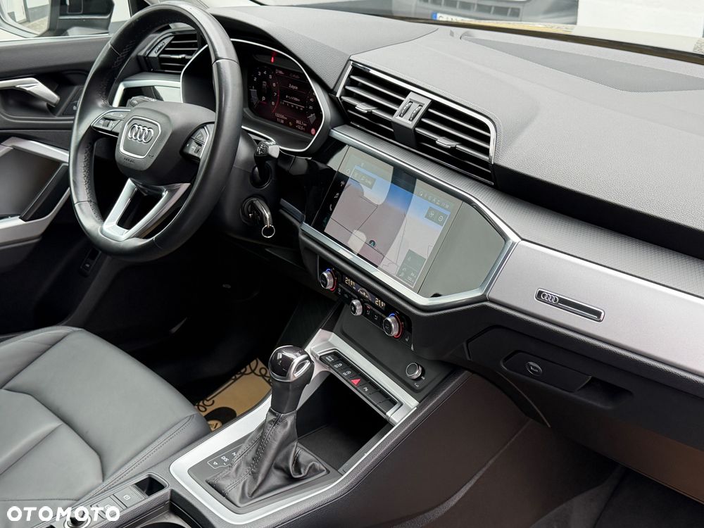 Audi Q3 Sportback - 14