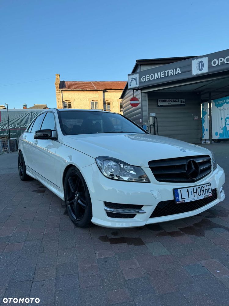 Mercedes-Benz Klasa C 300 4Matic 7G-TRONIC - 4