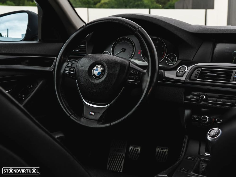 BMW 520 d Pack M - 23