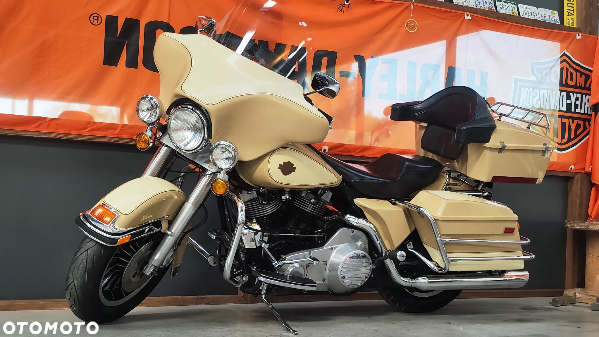 Harley-Davidson FLH Electra Glide - 5