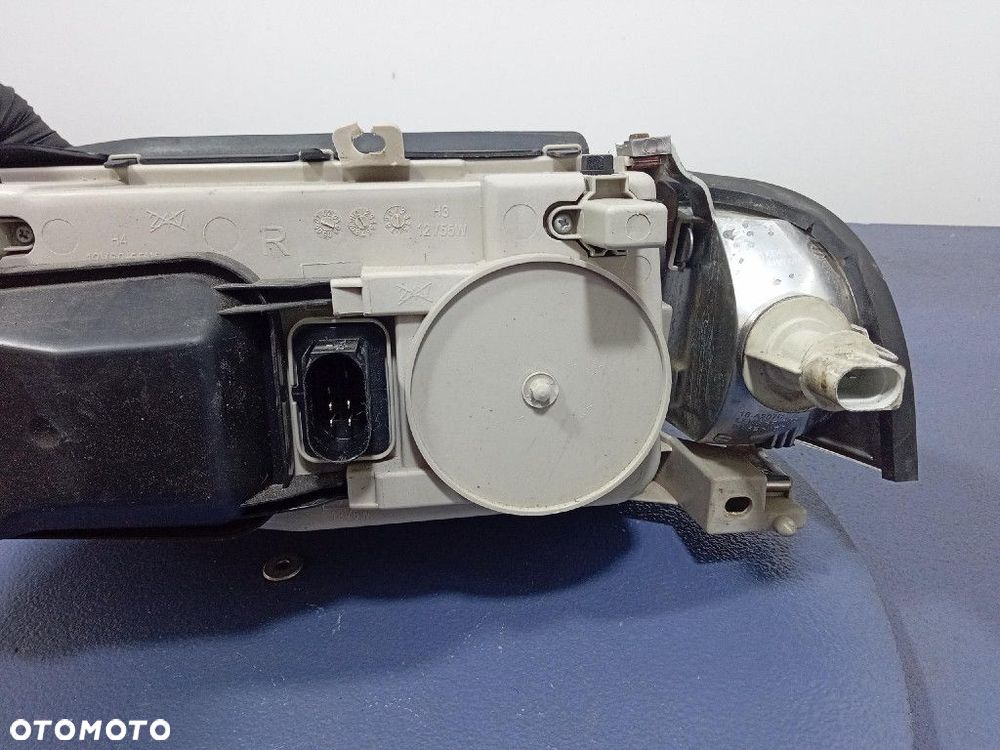 SKODA OCTAVIA I LIFT 00- REFLEKTOR PRAWY LAMPA H4 EU 20-6231 - 7