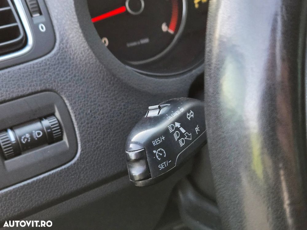 Volkswagen Polo 1.6 TDI Blue Motion Style - 24