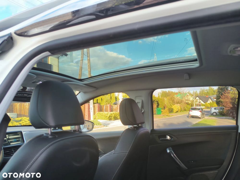 Peugeot 2008 PureTech 82 Allure - 17