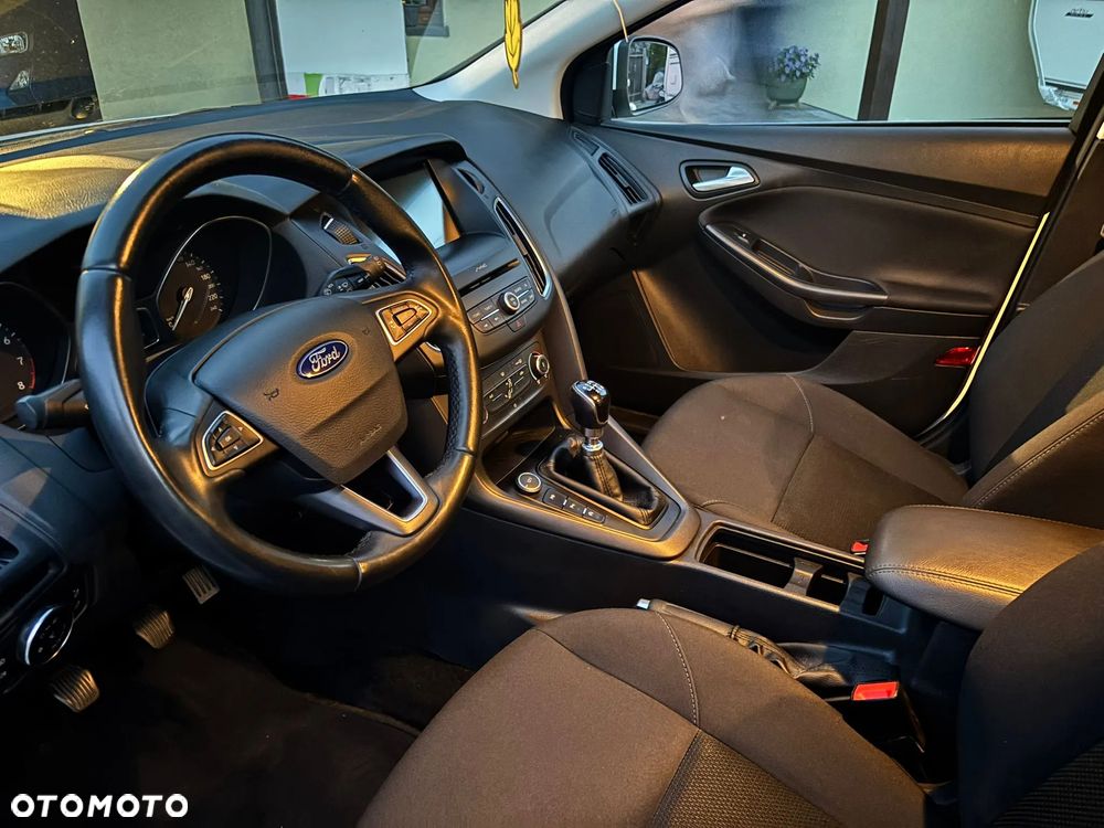 Ford Focus 1.0 EcoBoost Titanium ASS - 10