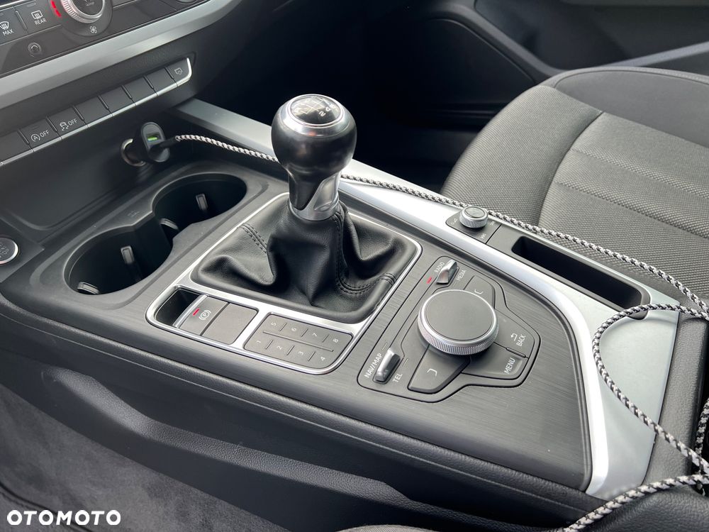 Audi A4 Avant 2.0 TDI ultra - 30